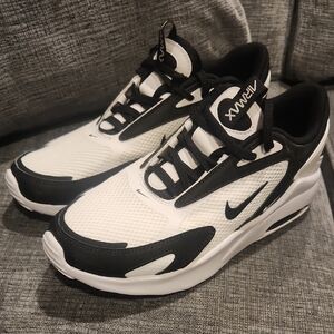 Nike Air Max Men's Black and White Sneakers